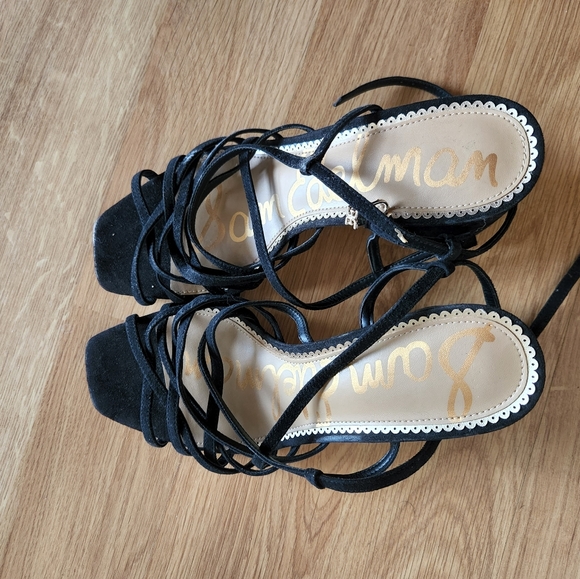 Sam Edelman ankle strap come up a little  to leg. - Picture 1 of 7